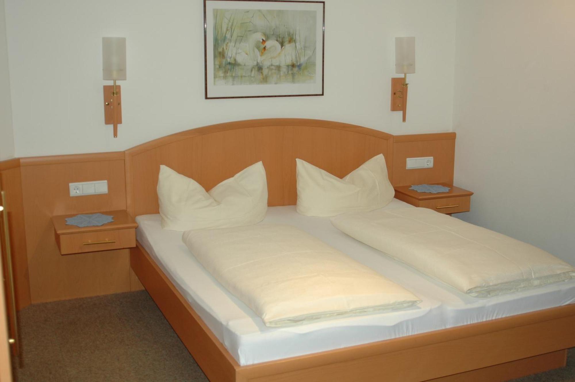 Hotel Garni Jennewein Mayrhofen Oda fotoğraf