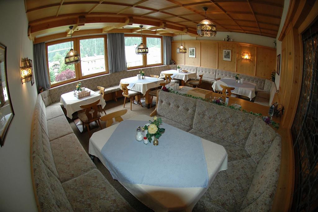 Hotel Garni Jennewein Mayrhofen Dış mekan fotoğraf